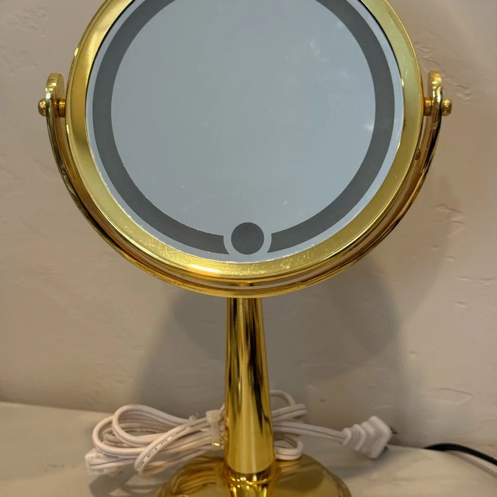 Vintage Gold Retro Lighted Makeup Mirror‎ with Ligh Ornate Tabletop Vanity
